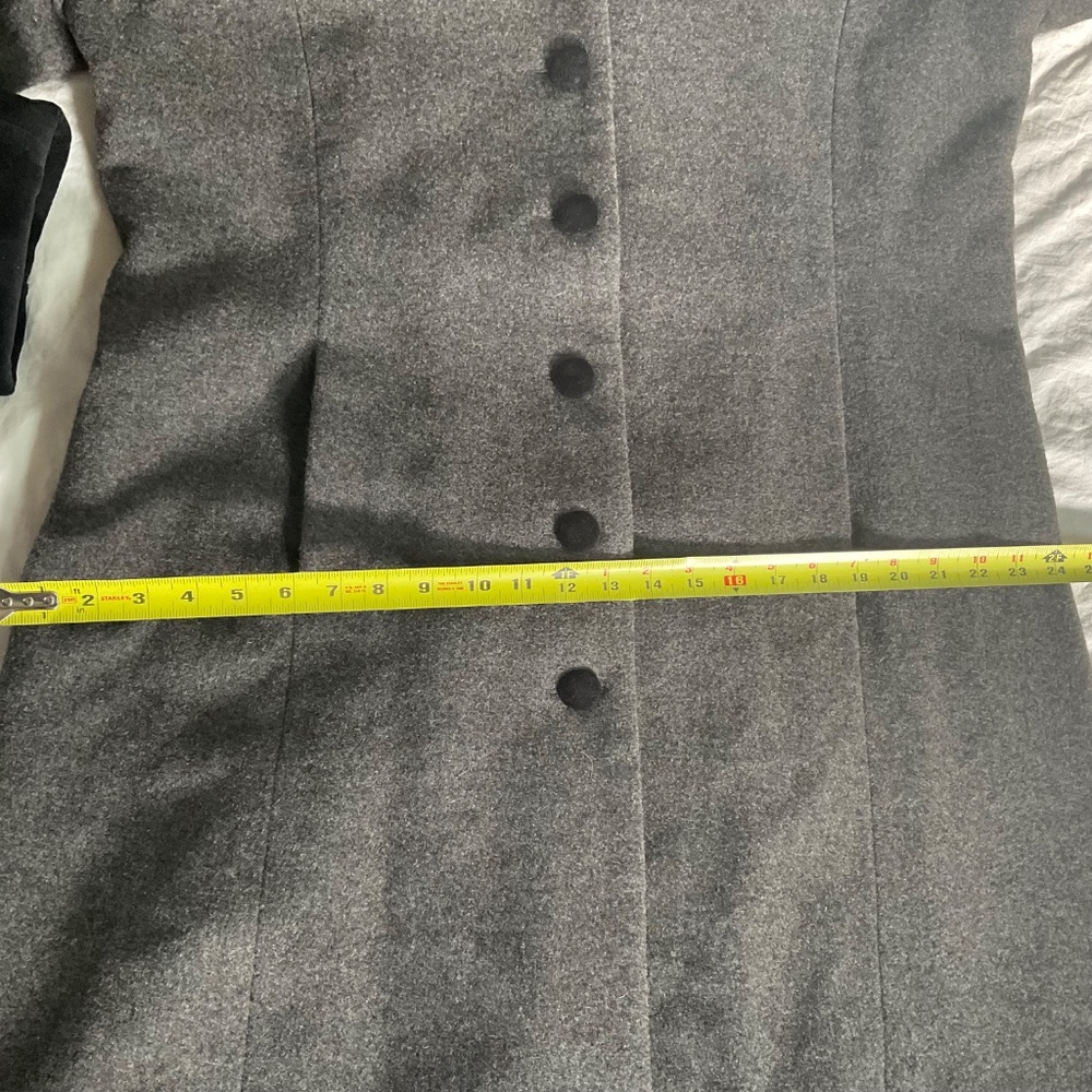 Hooded Long Wool Winter Coat with Velvet Lined Hood and Cuffs (size 12/large) - Picture 8 of 11